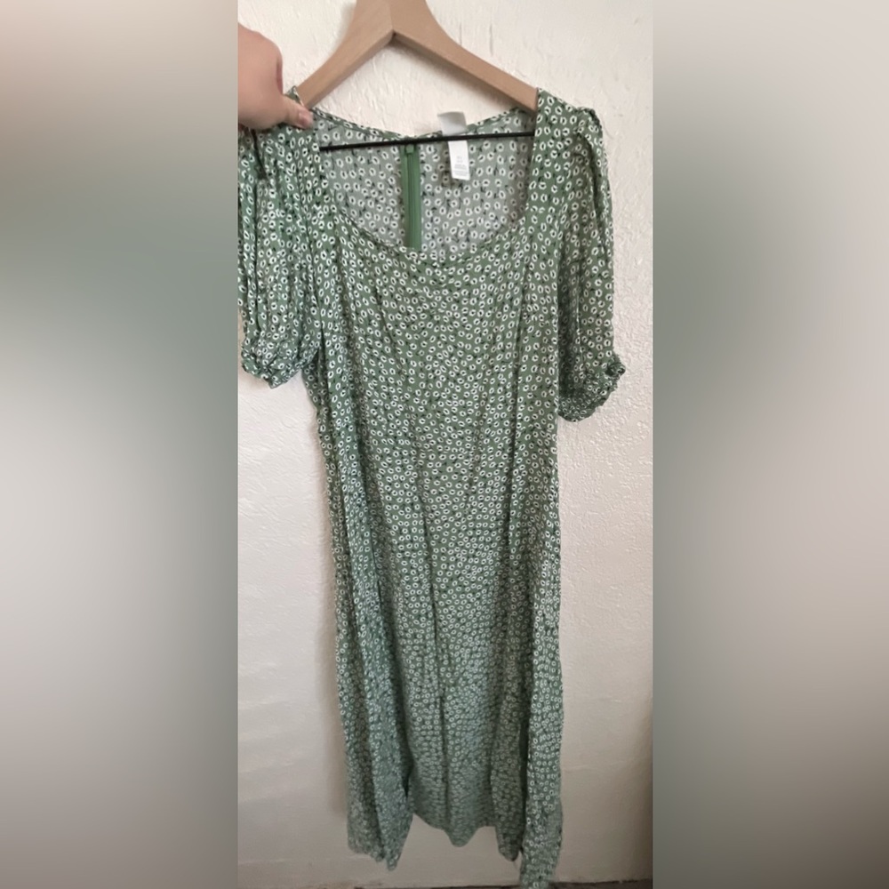 Green Ditsy Floral Midi Dress with Puff sleeves and slit